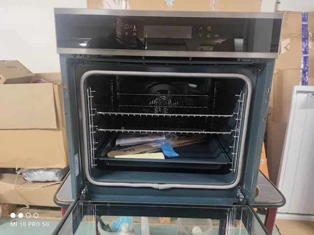 Four Inox MF Pyrolyse 72 litres A+ Electrolux EOE7P11X