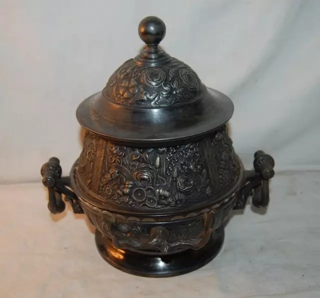 ANTIQUE ORNATE 1800's REED & BARTON SILVER PLATED BUTTER DISH