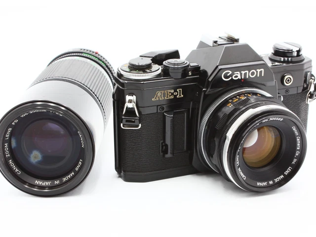 CANON AE-1 FILM Camera Black FL 50mm f/1.8 NFD 100-200mm f/5.6