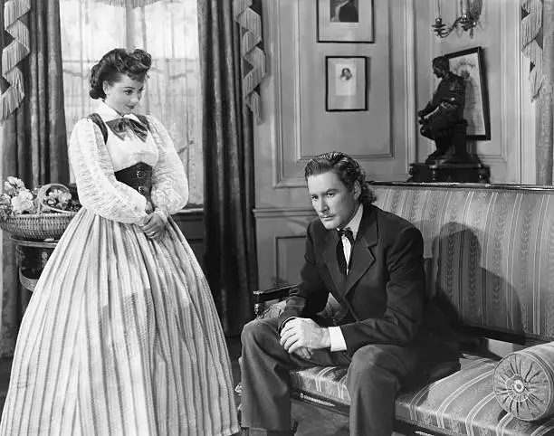 Olivia de Havilland and Australian actor Errol Flynn in They Died - Old Photo 2