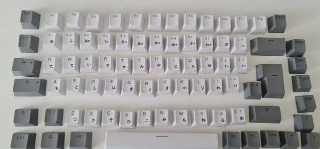 HIRAGANA KEYCAPS- WHITE and Grey PBT - ISO/ANSI - 65/75% Layout £29.99 ...