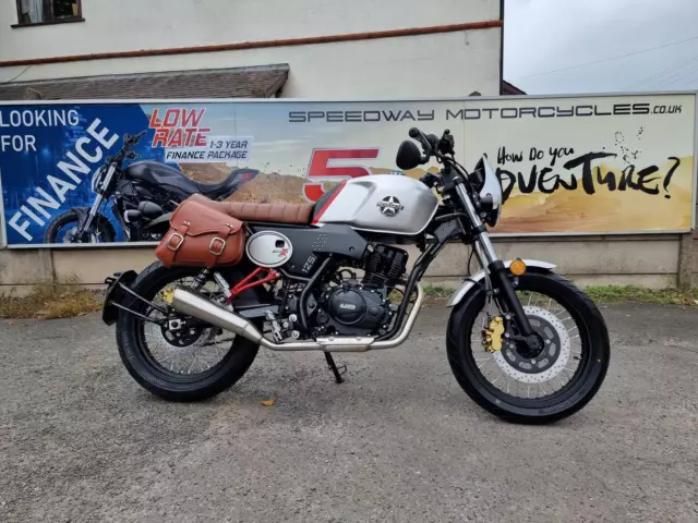 UM Scrambler X 125cc trail naked learner legal retro classic cafe racer 3