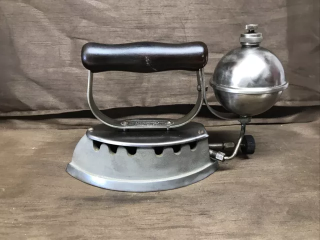 Vintage Akron Lamp & Mfg. Co Diamond Gas, Kerosene Fuel Sad Iron