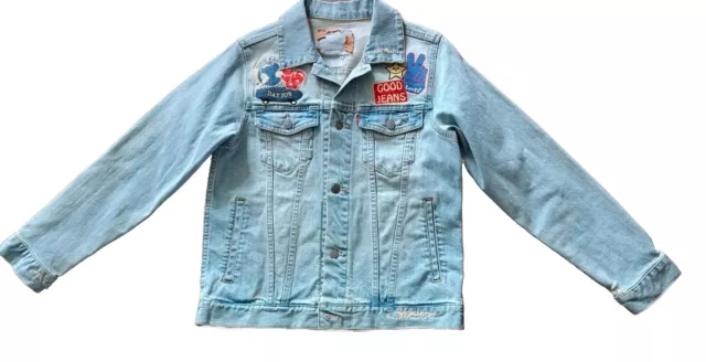 Levi's Jean Jacket Size Medium Women's Decorated Patches Distressed Light Rinse