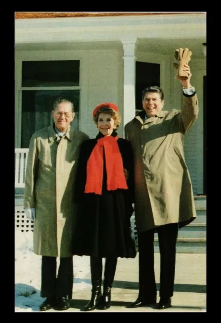 USA  AK PPC carte postale président Nancy et Ronald Reagan Maison Blanche 1984 top