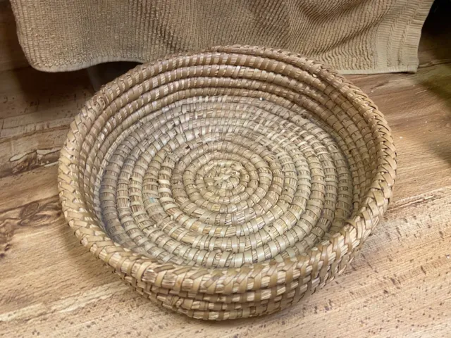 Vintage Native AMERICAN coiled BASKET~ Natural Round Bowl 10"x 3"