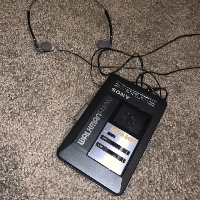 SONY SUPER WALKMAN WM-702 Portable Cassette Player Earphones Remote