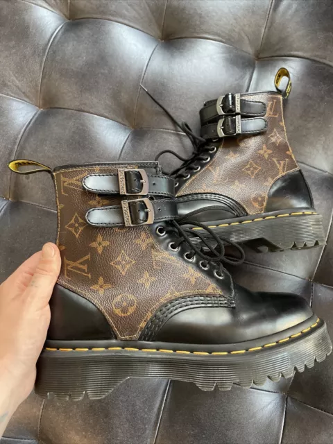 (WMNS) Louis Vuitton LV Laureate Thick Sole Martin Boots Black Brown 1A52IF