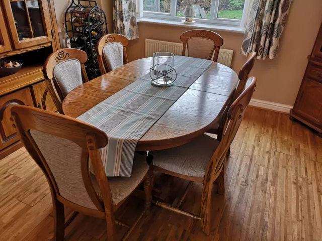 Solid Oak Extendable Dining Table and Six Chairs