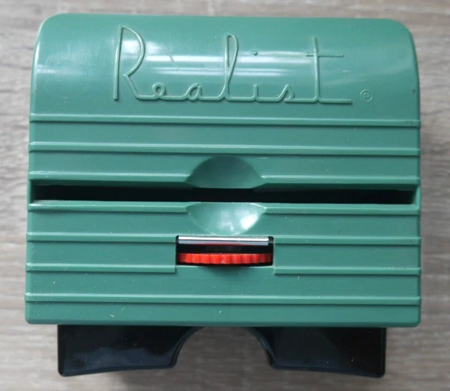 VINTAGE REALIST DWC LIGHTED SLIDE VIEWER 1960