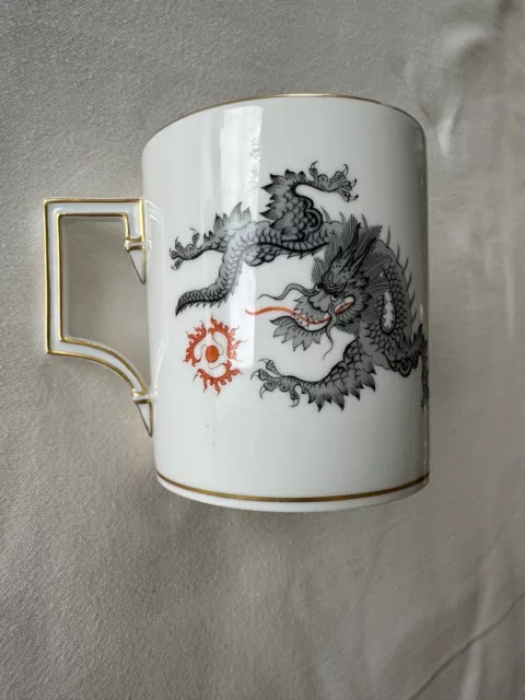 Meissen Schwerter Henkelbecher 1 Kaffeetasse Mingdrache Grau 1.Wahl