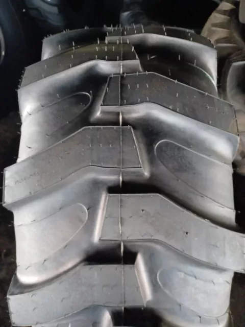 19.5L-24 Tire New Overstocks 12Ply R-4 19524 19.5 24