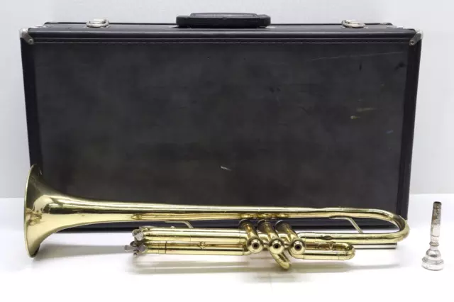 Selmer Bundy Designed By Vincent Bach Trumpet ML #344457 w/ 7C Mouthpiece Selmer Bundy Designed By Vincent Bach Trumpet ML #344457 w/ 7C Mouthpiece