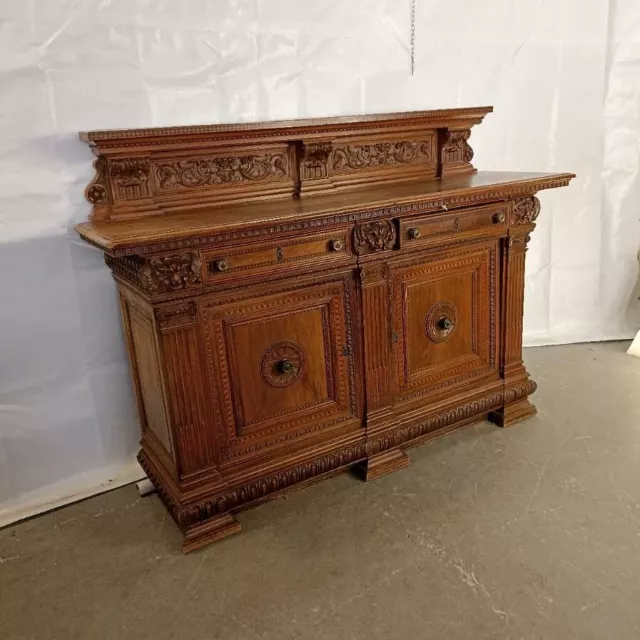 Credenza con Alzata Antica in Stile Neorinascimento Italia XX Secolo