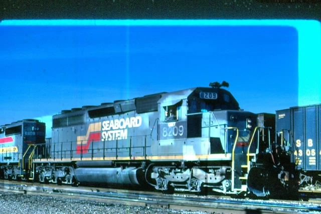 SBD 8209 SD40-2, Charleston, SC, 11/87; Kodachrome Original