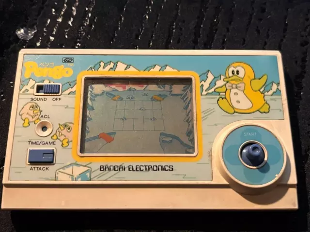 Jeu electronique LCD LSI Handheld Game - Pengo  - Bandai 1983 RRR