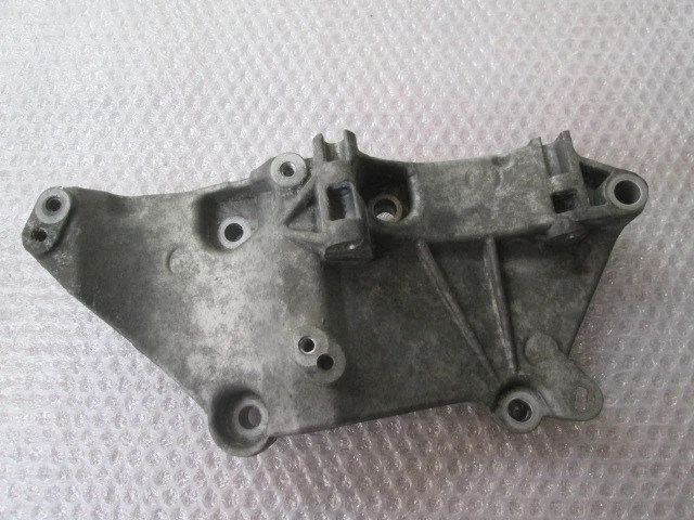 8200100148 Support Alternateur RENAULT Megane Grandtour 1.9 D Sw 96KW 5P 6M (20