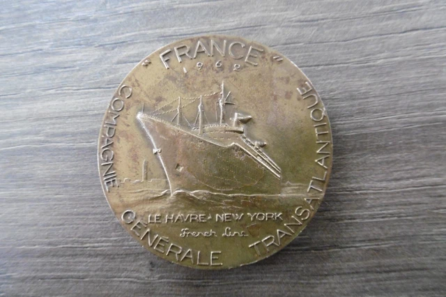 Médaille Ancienne En Bronze Le Havre 1999 - Navire Militaire Et Paquebot - Diamètre 9 Cm