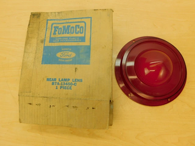 Nos Rear Lamp Lens 1957 Ford And Thunderbird B7A-13450-C Ps22-5K-X