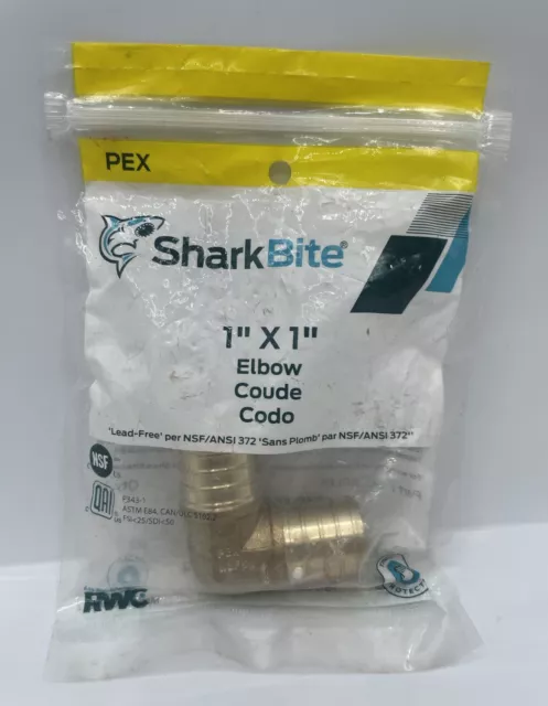 Codo SharkBite Pex 1""x1"" libre de plomo UC260LFA