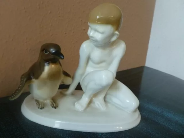 Hutschenreuther K. Tutter - Junge mit Pinguin - Porzellan Figur RAR