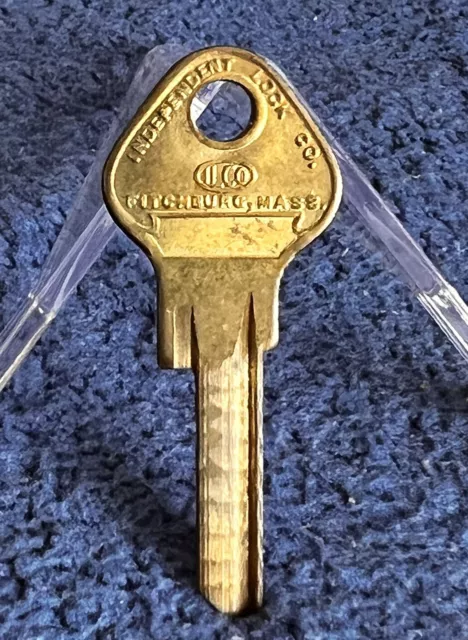 Ilco Brand Key Blanks Independent Lock Co. Fitchburg Mass. ~ 1199E~ For Plymouth