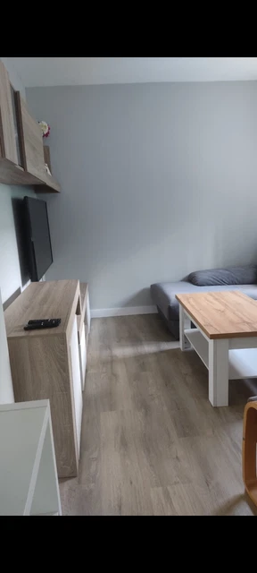 suelo PVC rígido  v-line living plus HD alta densidad ideal baños y cocina 