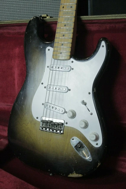 Rizzato's®️ Handmade '50s Stratocaster® Two Tone Sunburst Relic | Case Included