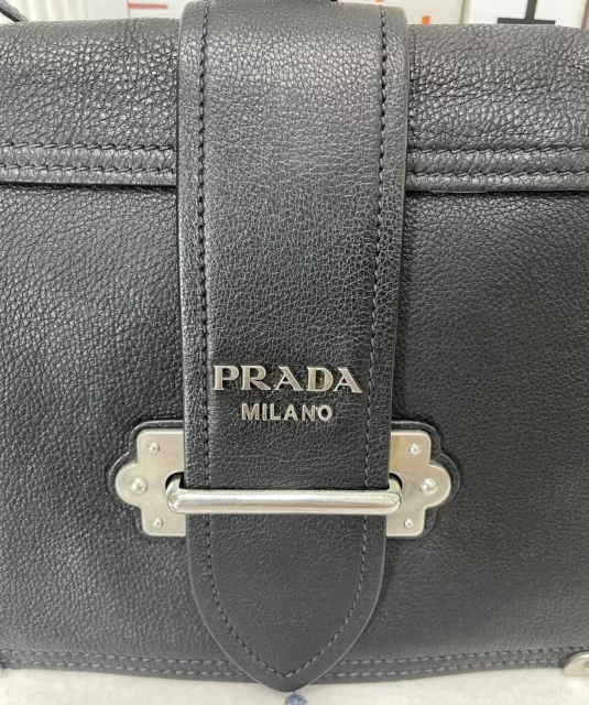 💕 Preowned Prada Cahier Shoulder Bag 1BD095 2