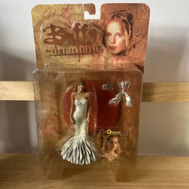 Buffy The Vampire Slayer Action Figures Hells Bells Anya Wedding Dress w Stand