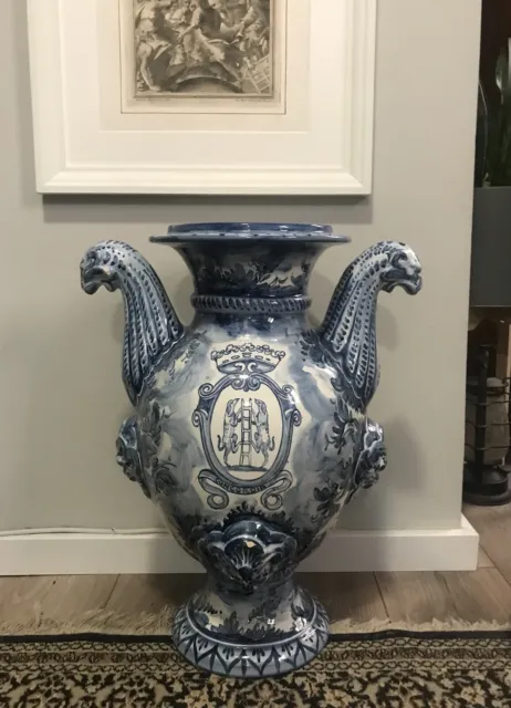 Antico Vaso in ceramica con decori blu di grande dimensione