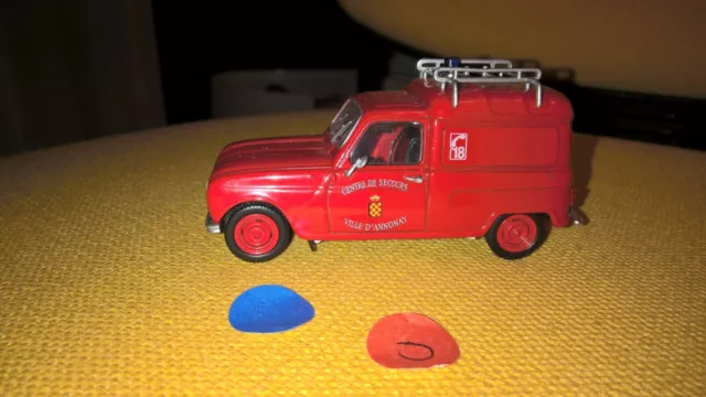 Universal Hobbies - Renault 4 - 1965 - 1/43E