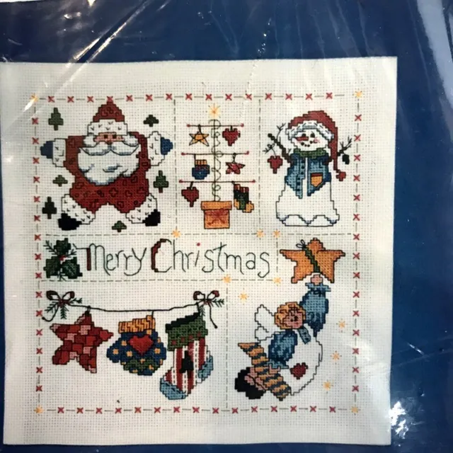 Kit de punto de cruz contado Candamar Designs almohada de collage de Navidad 14 cuentas Aida
