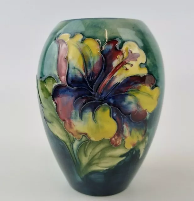 Vintage Moorcroft Pottery Hibiscus Pattern Vase 12.5cm High