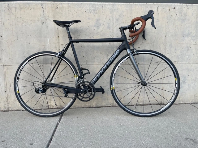 Cannondale CAAD12 Road Bike 54cm Shimano Ultegra Aluminum Frame Full Carbon Fork