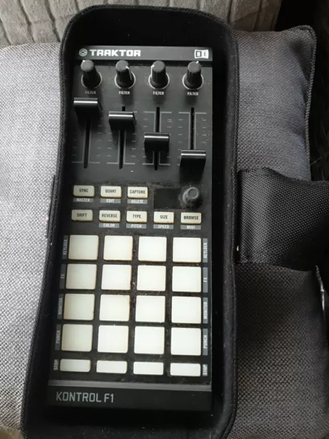 Ni Traktor Kontroll F1 Remix & Stem Deck Controller