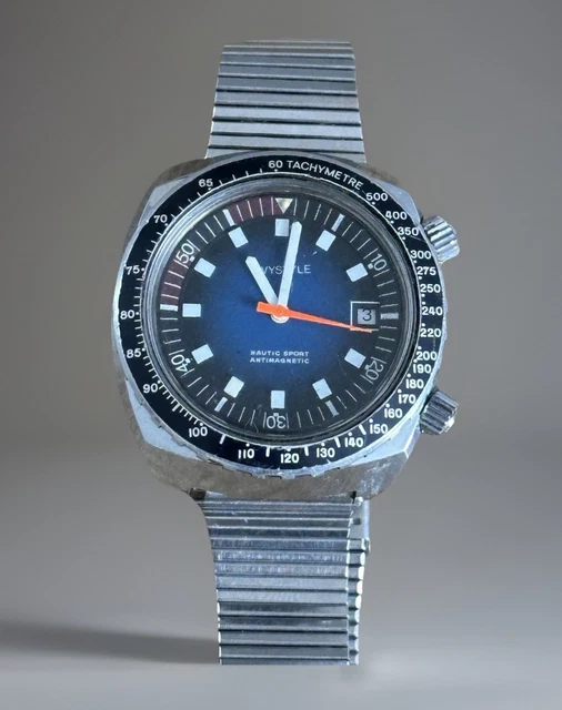 Montre De Plongée Vintage BERLI-LYON Mécanique Des Années 1970 - Boîtier Acier, Cadran Noir à Secteurs