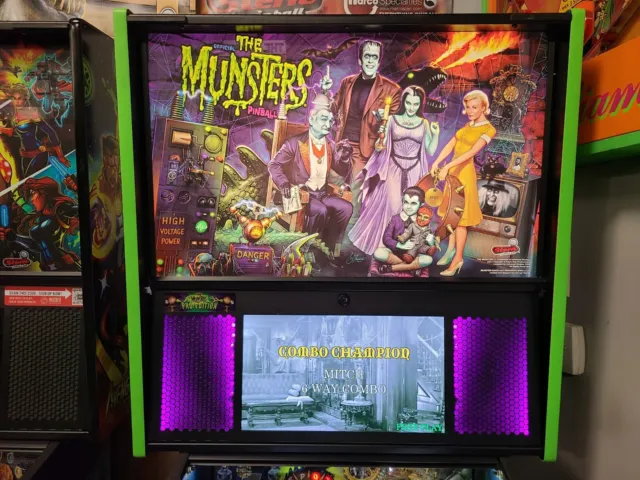 STERN MUNSTERS PRo PINBALL MACHINE STERN DEALER LEDS GORGEOUS HARD TO FIND