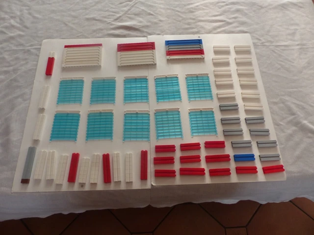 Lego : lot de  porte coulissante de garage + mur pour police ,pompier et autre