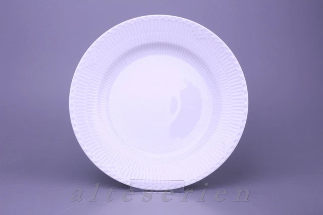 Speiseteller klein Modell 572 Royal Copenhagen Halbspitze weiß I.Wahl