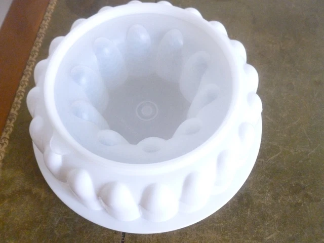 724⚜️ Grand Moule à Gâteau Charlotte Tupperware Diamètre 24 Cm