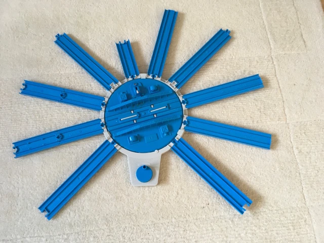 Turnable Track THOMAS THE TANK Engine, Track & Rail - Tomy - Trackmaster Blue ...