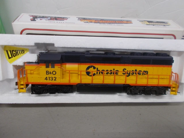 Locomotive Diesel Bachmann Ho - C&O Chessie 8256, échelle HO, 31109, Comme Neuve
