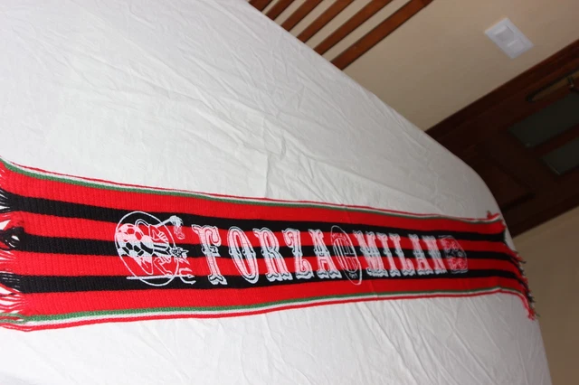 Écharpe officielle Milan modèle Stadio San Siro 100