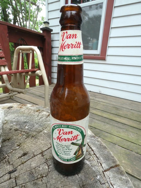 Vintage Van Merritt 12 Ounce Beer Bottle Chicago IL