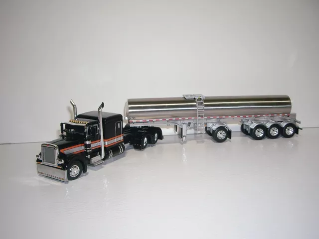 Dcp First Gear 1/64 Peterbilt 379 With Sleeper And Quad Axle Walker Milk Tanker