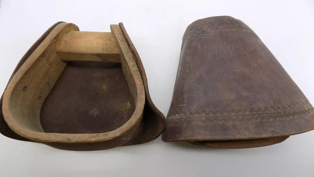 Vintage Wood & Leather Stirrups Cowboy Western Equestrian Horse Pair of 2 GUC