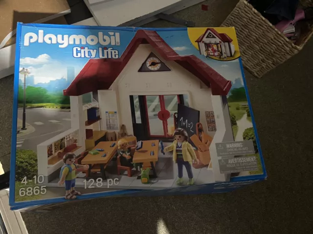 Playmobil City Life Schoolhouse with Moveable Clock Hands (6865)