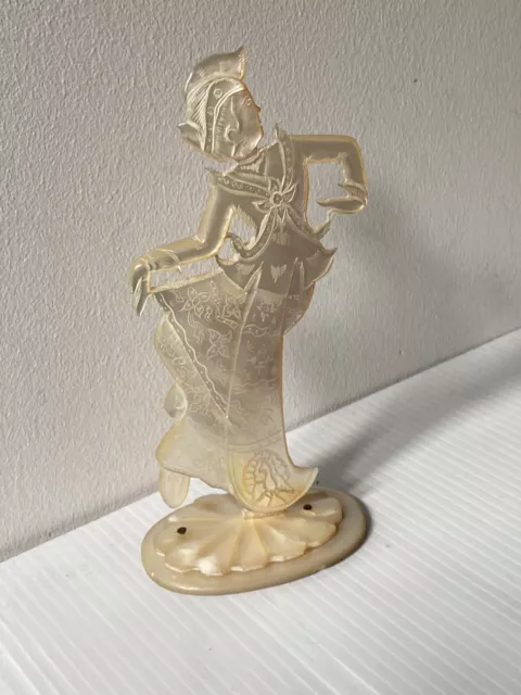 Vintage Carved Mother Of Pearl Animal Figures