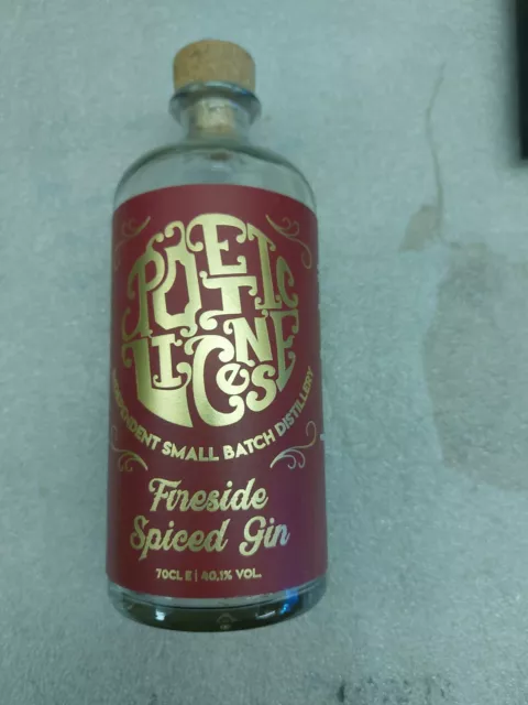 POETIC LICENSE GIN ( EMPTY ) BOTTLE '' SPICED GIN  '' 70cl - PERFECT Ref B08
